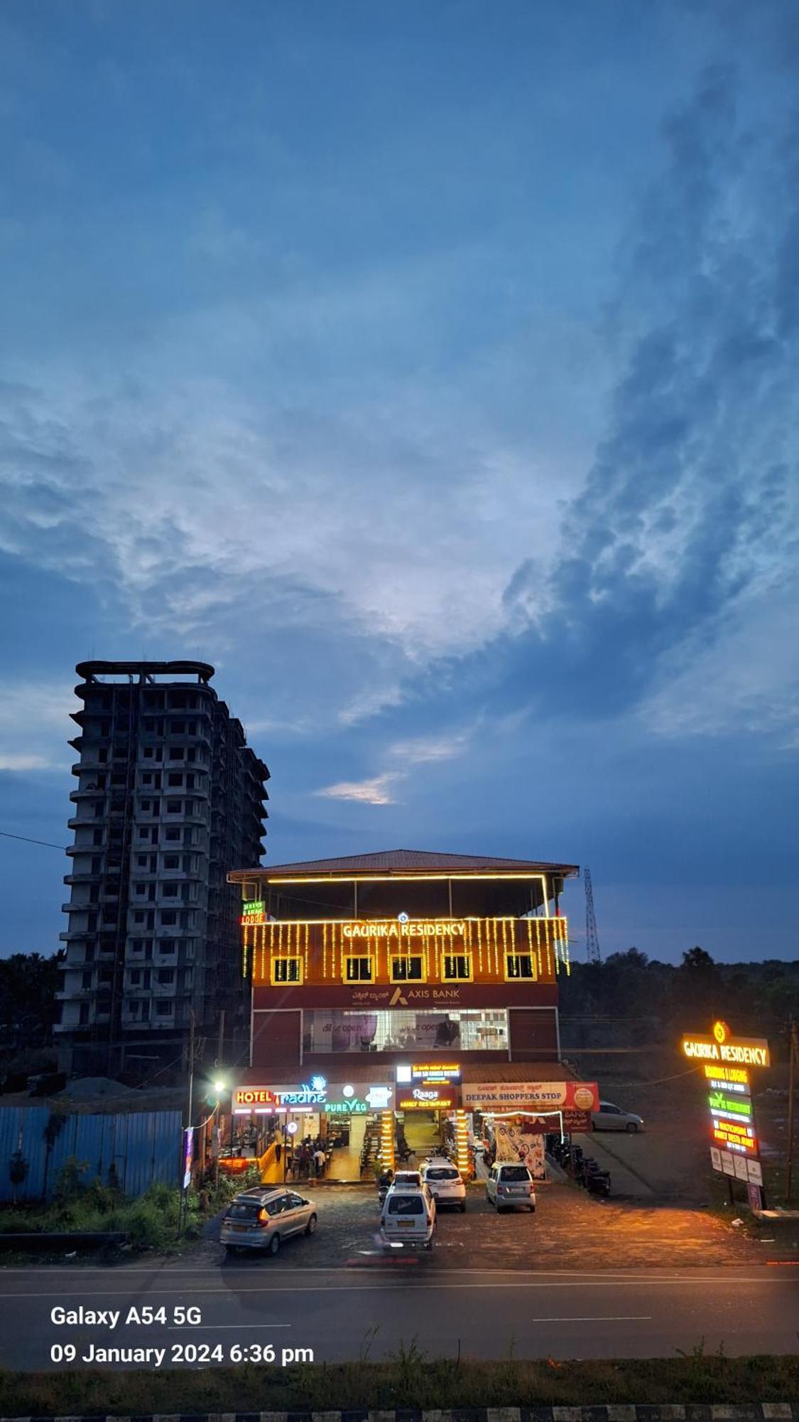 Gaurika Residency Boarding & Lodging - Padubidri Otel Dış mekan fotoğraf