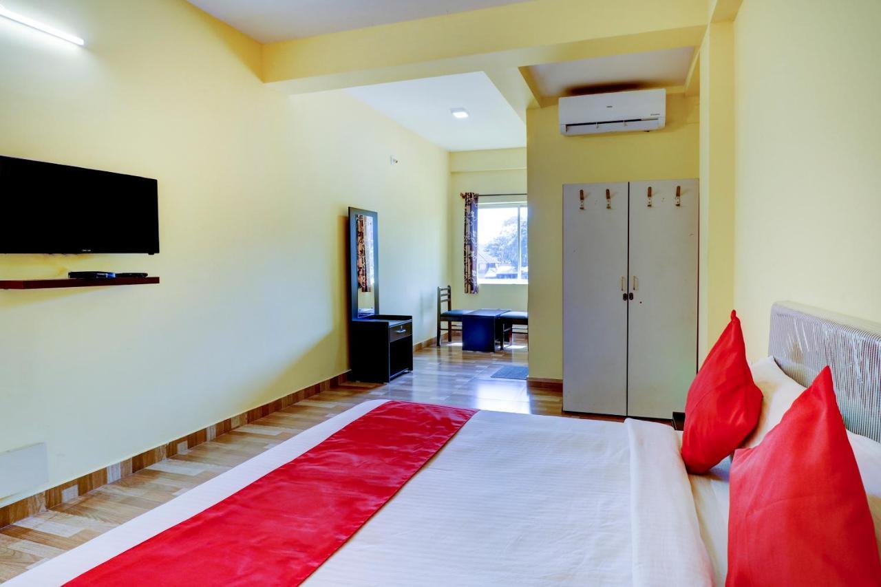 Gaurika Residency Boarding & Lodging - Padubidri Otel Dış mekan fotoğraf
